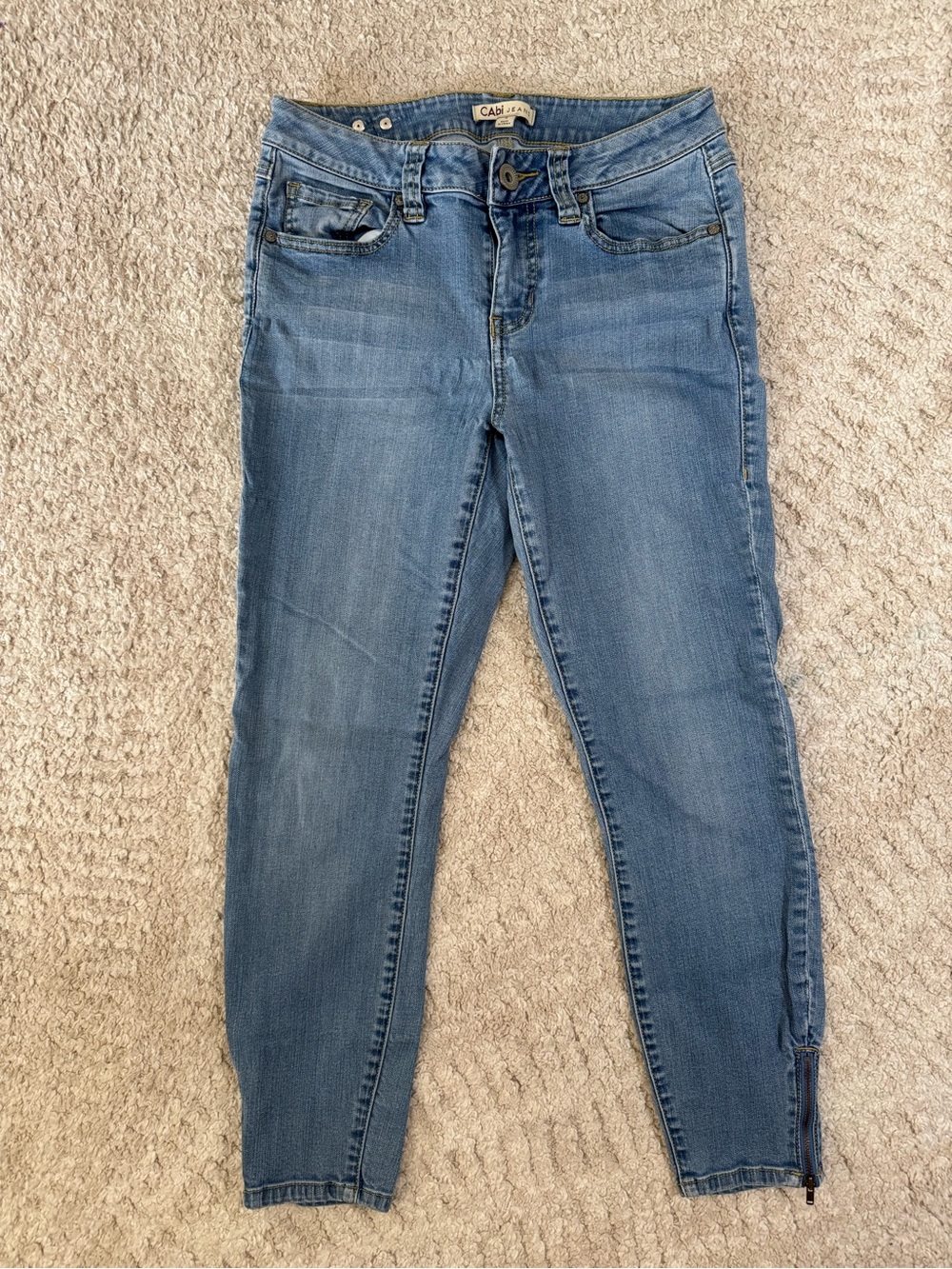 Cabi skinny side-ankle zipper jeans - size 4
